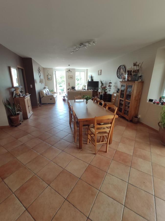 Bienvenue Chez Joelle Et Andre Au 207 Bed and Breakfast Balaze Εξωτερικό φωτογραφία