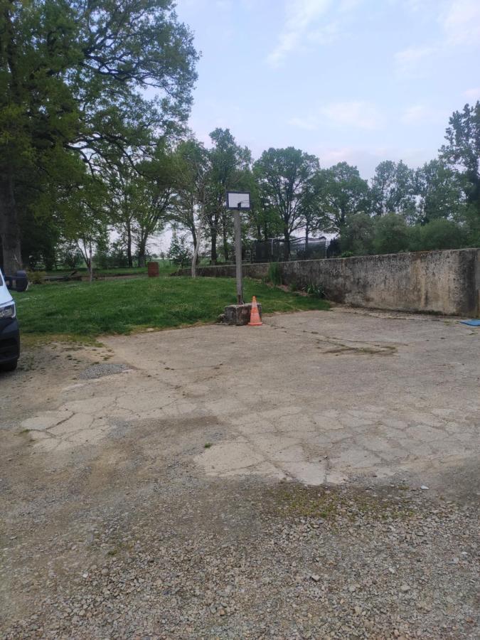 Bienvenue Chez Joelle Et Andre Au 207 Bed and Breakfast Balaze Εξωτερικό φωτογραφία